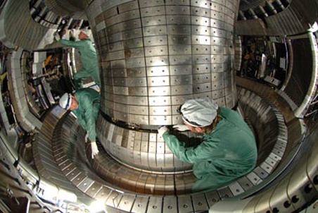 Установка для удержания плазмы реактора ITER Установка для удержания плазмы реактора ITER