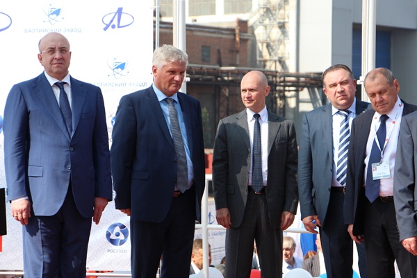 Глава Росатома Сергей Кириенко на торжественной церемонии закладки атомного ледокола Урал Глава Росатома Сергей Кириенко на торжественной церемонии закладки атомного ледокола Урал