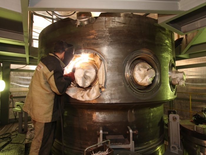 Cборка интегрированного корпуса реактора РИТМ-200 для головного ледокола ЛК-60Я Cборка интегрированного корпуса реактора РИТМ-200 для головного ледокола ЛК-60Я